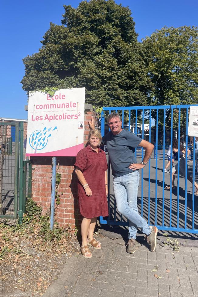 Il y a 20 ans jour pour jour notre école ouvrait ses portes. Nathalie Nuyttens et Patrice Verleye  sont les fondateurs de la section primaire! 